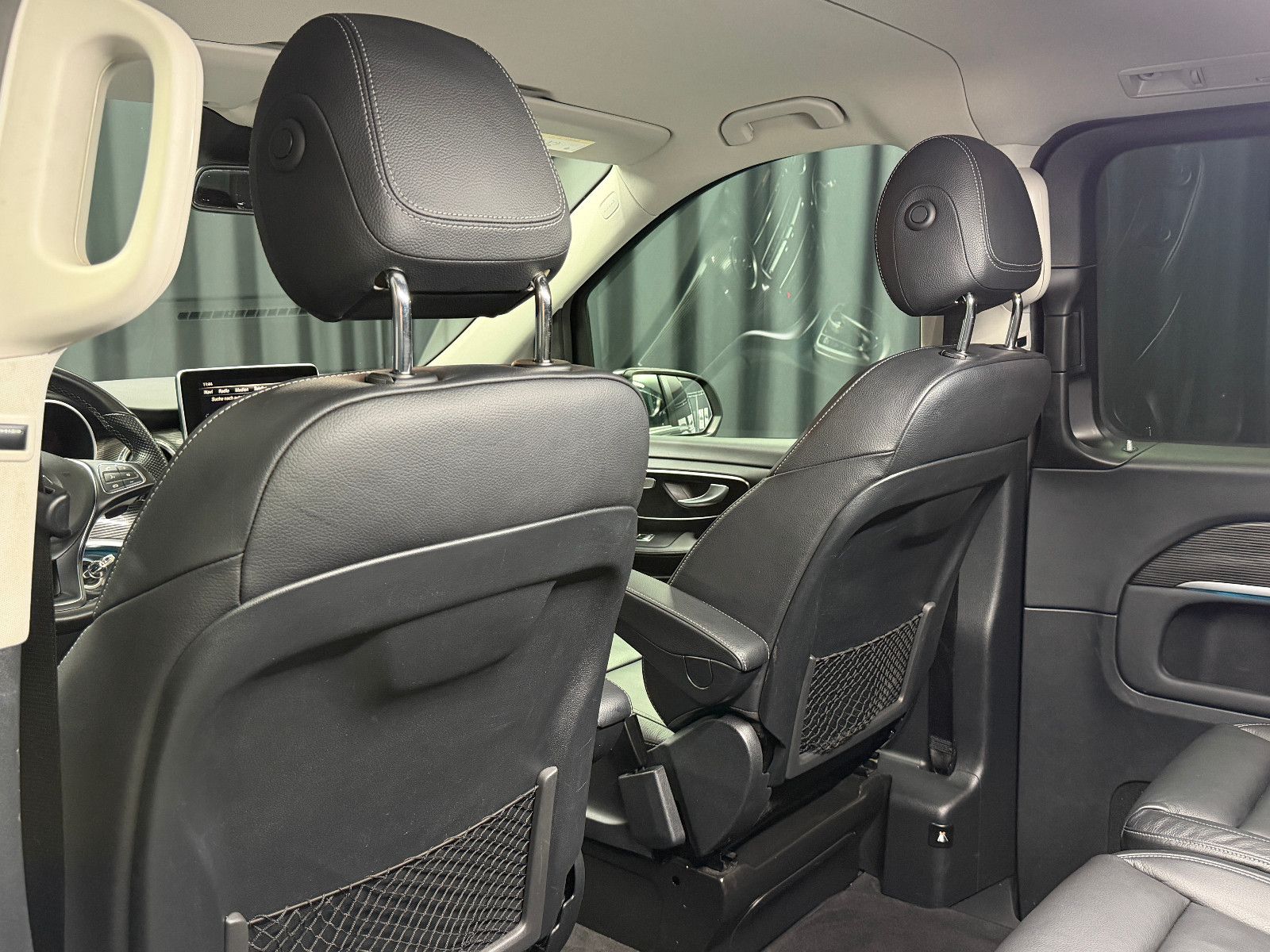 Fahrzeugabbildung Mercedes-Benz V300 d AVANTGARDE EDITION 4MATIC lang|BURMESTER|