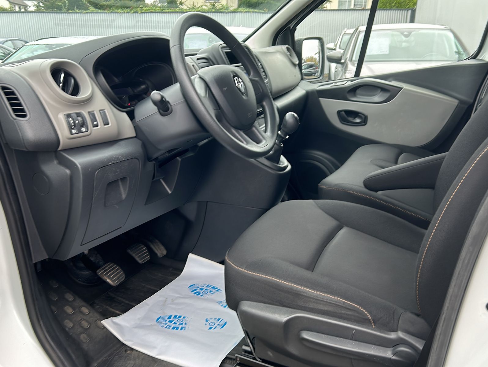 Fahrzeugabbildung Renault Trafic L2H1 2,9t Komfort