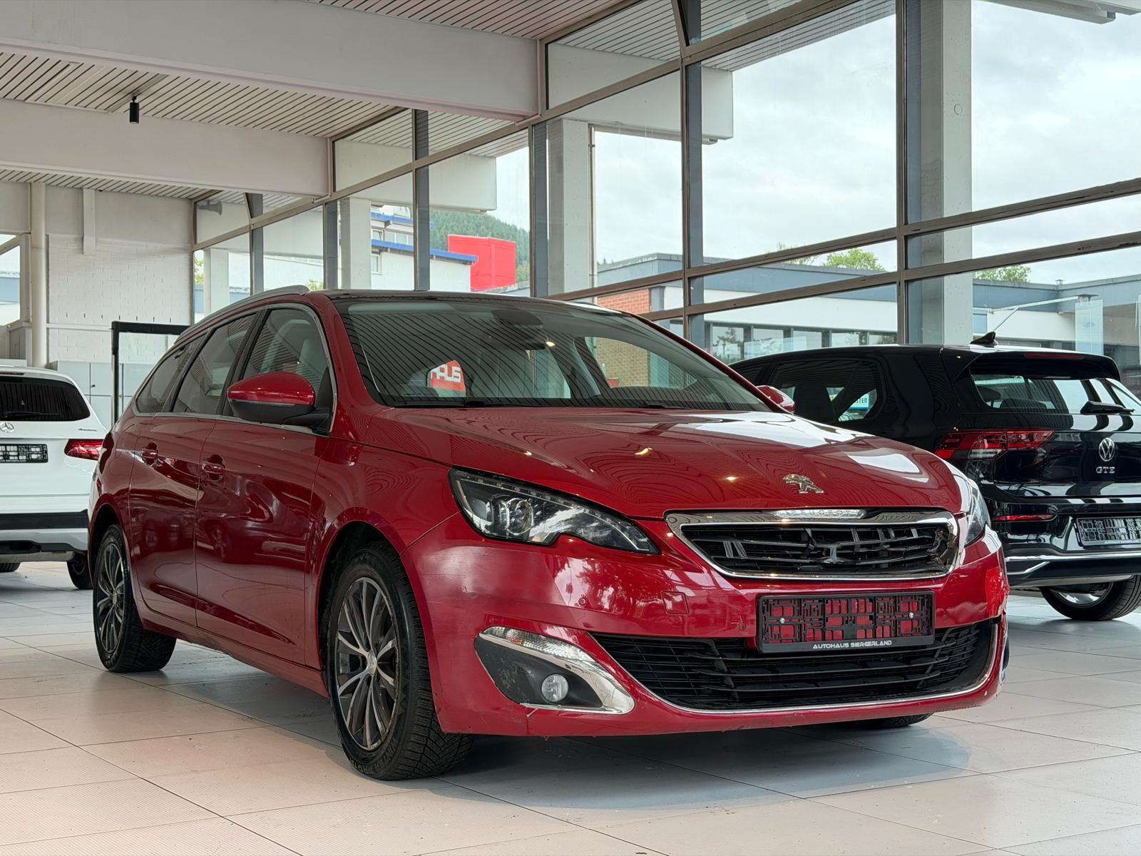 Peugeot 308 2015 — interior
