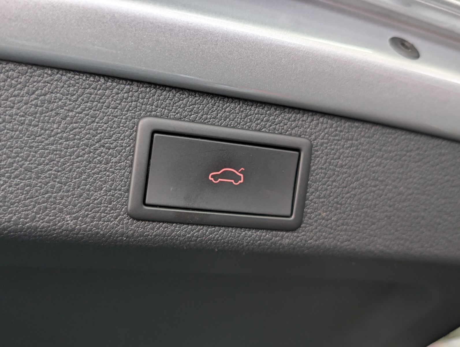 Fahrzeugabbildung SKODA Superb Premium 2.0 TDI PANO LEDER MASSAGE SOUND