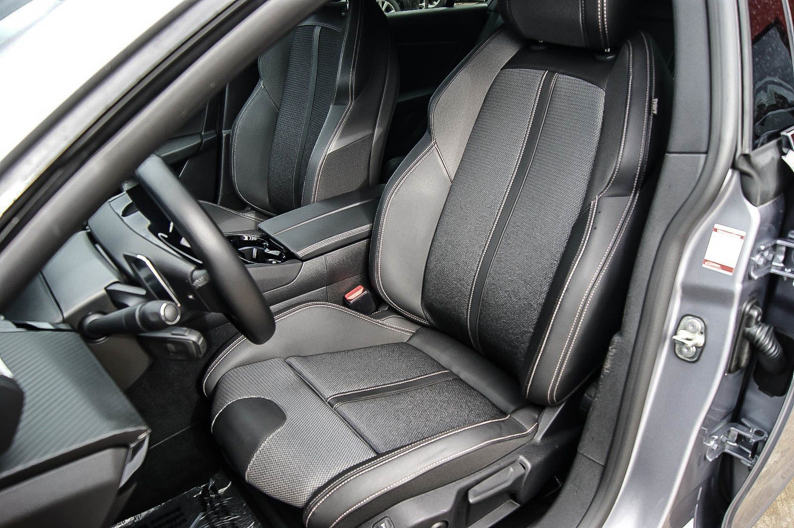 Fahrzeugabbildung Peugeot 508 SW Hybrid 225 Allure NEUES MODELL LED 1.HAND