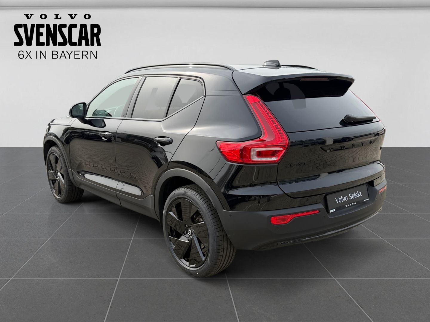 Volvo XC40 Plus Black Edition B3 2WD Digitales Cockpit imagem 3