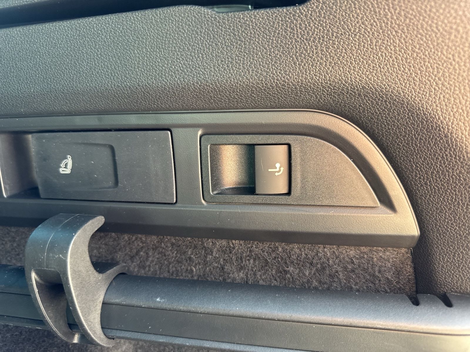Kodiaq 2.0 TDI Sportline 4x4, AHK, Business Colu