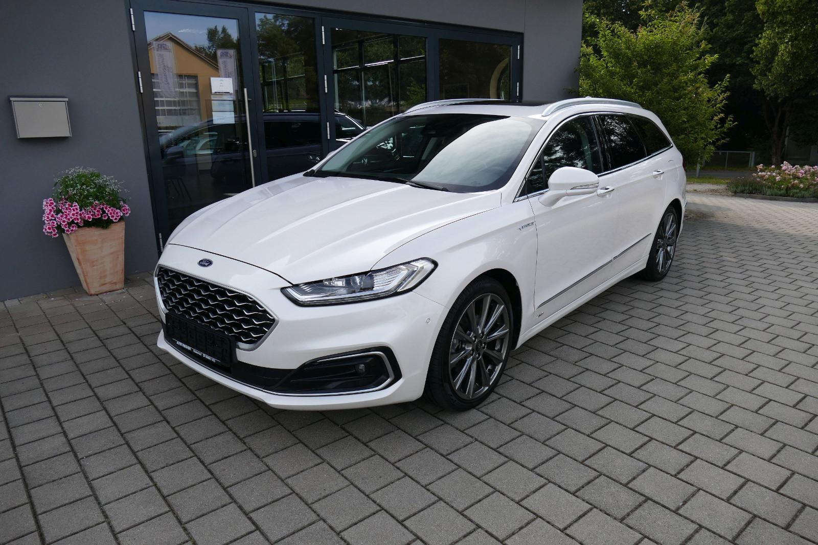 Ford Mondeo 2,0 TDCi 140kW Vignale AT. Allrad 19"