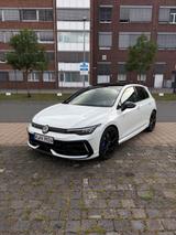 Volkswagen Golf8R Facelift Akra, Pano, Harman Kardon,DCC