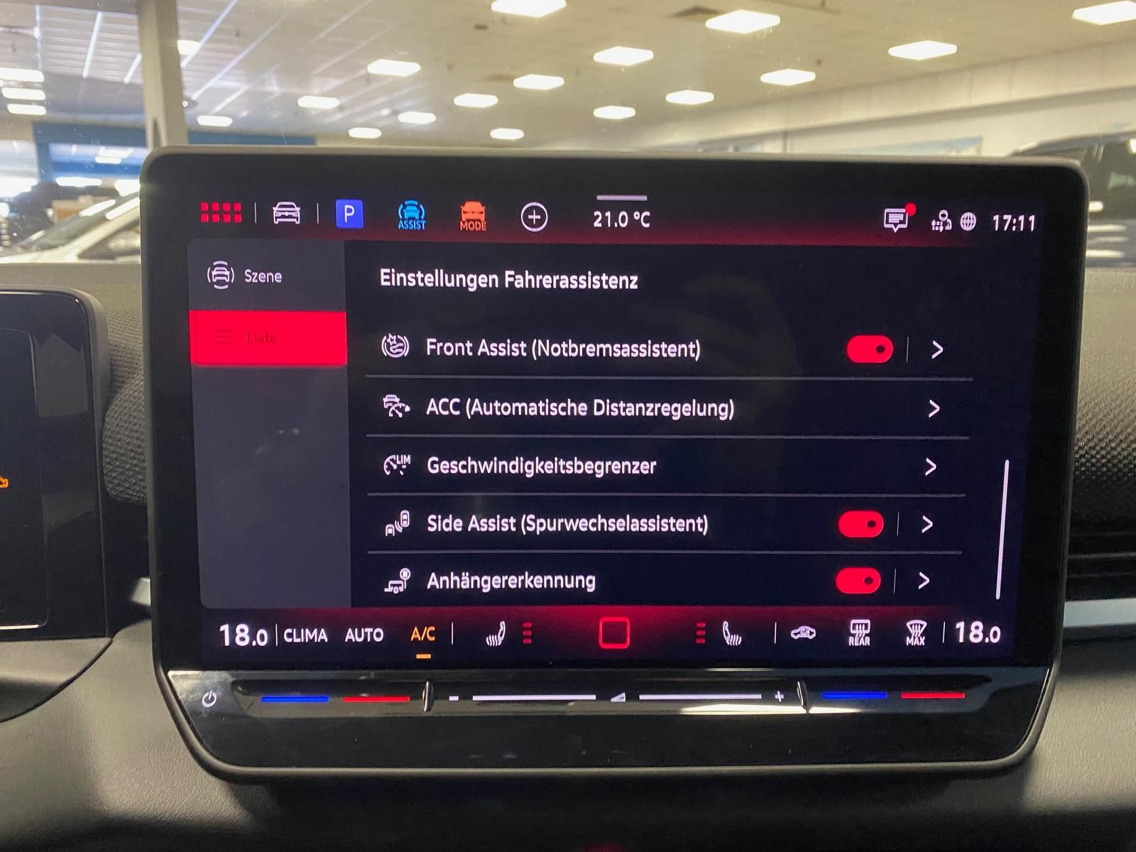 Fahrzeugabbildung Volkswagen T-Roc 1.5 eTSI R-Line NEUES MODELL AHK+ACC+KAMER