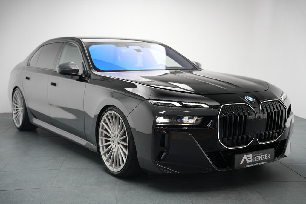 Image of BMW 740