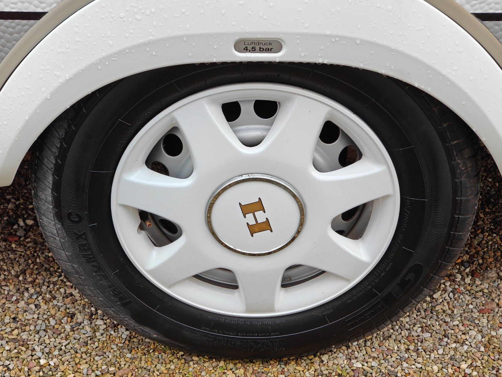 Fahrzeugabbildung Hobby Excellent 540 UFe - Fahrradträger, TV, 1.750kg -