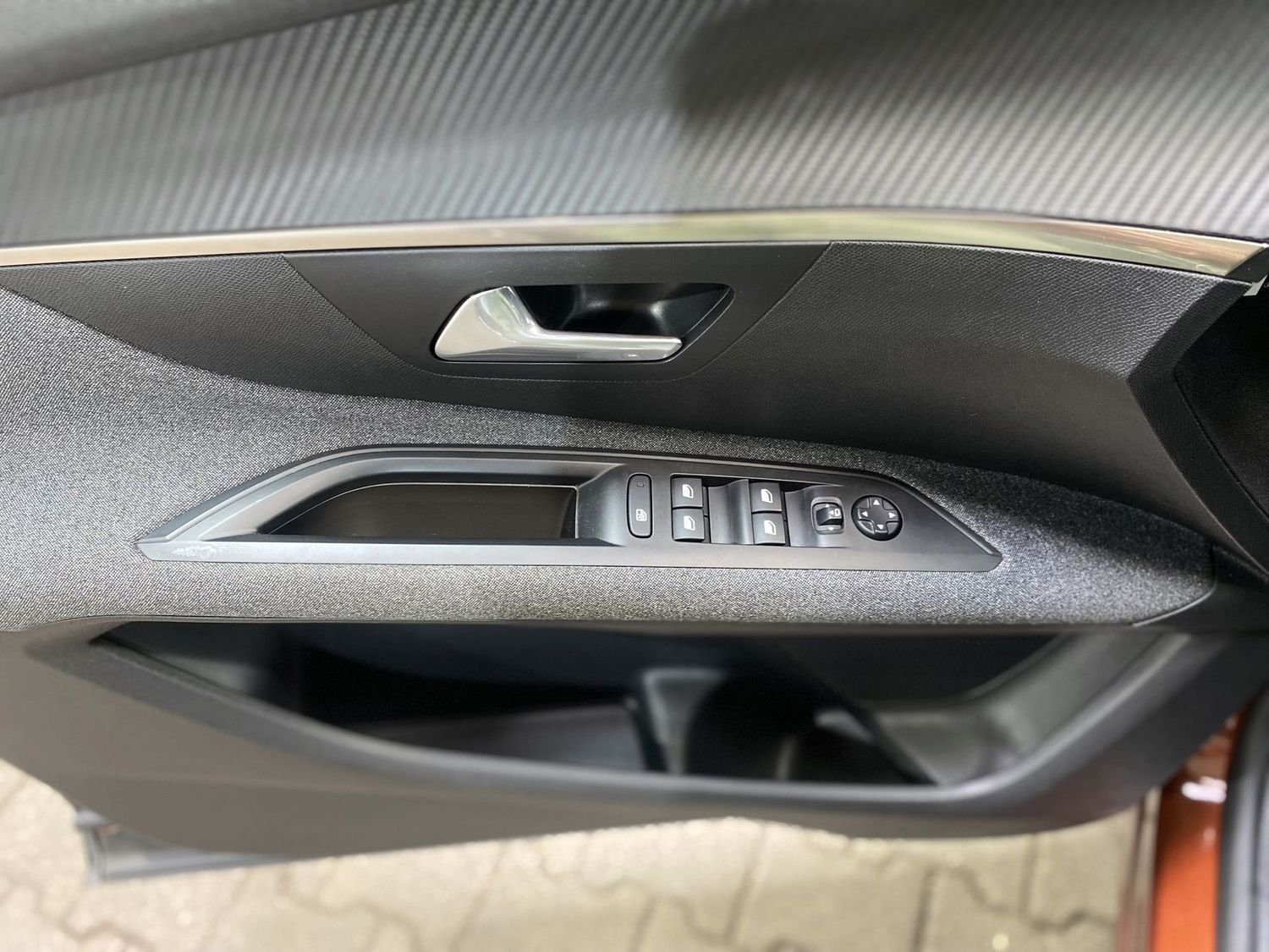 Fahrzeugabbildung Peugeot 5008 Active Business #7S#LED#Digital#Spur#Tempom