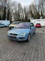 Ford Focus  1.6 Benziner - Ford aus 2005: Coupe