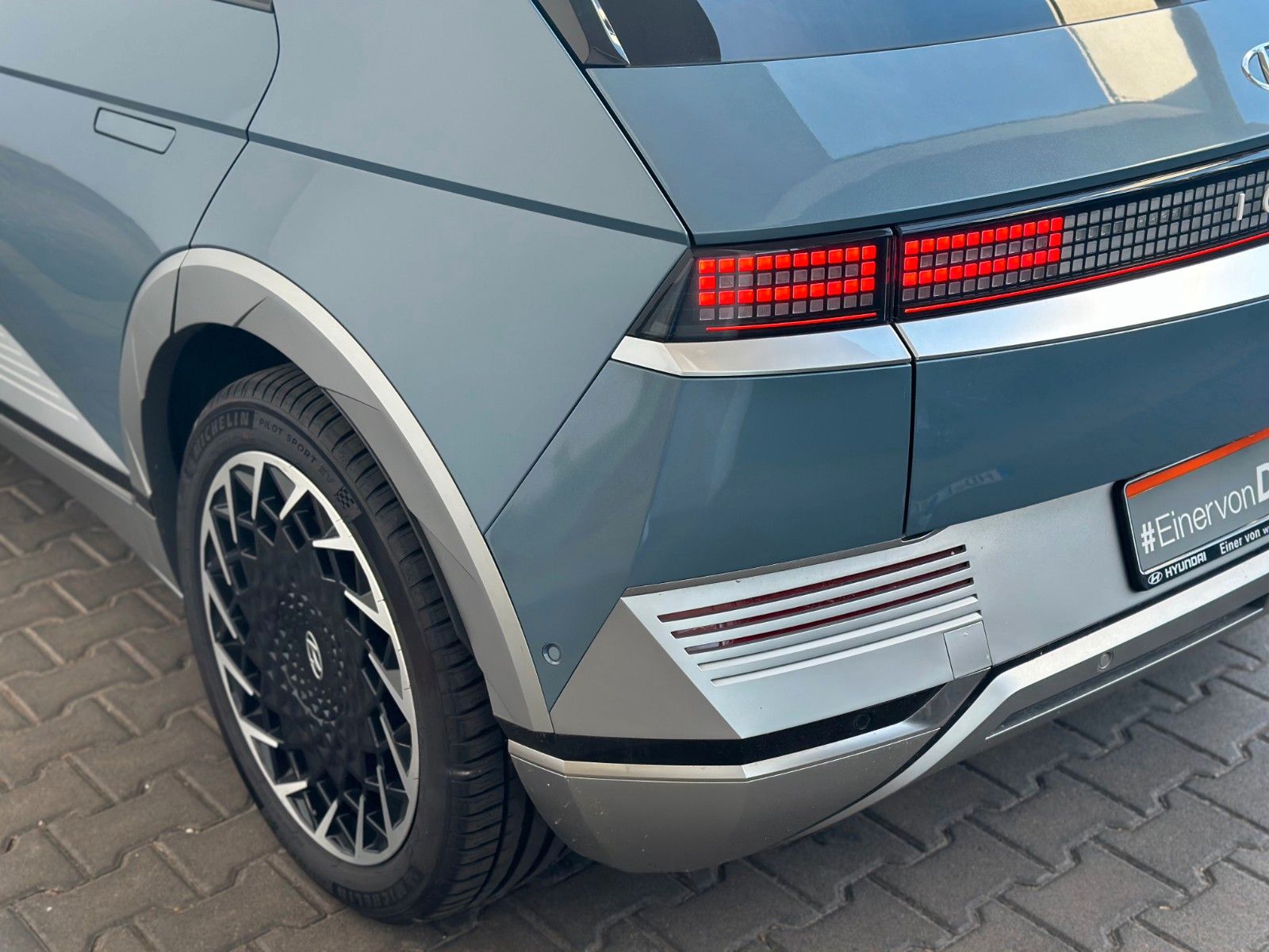 Fahrzeugabbildung Hyundai IONIQ 5 Techniq 77,4kWh 20LM/360°/El.Heckklappe!