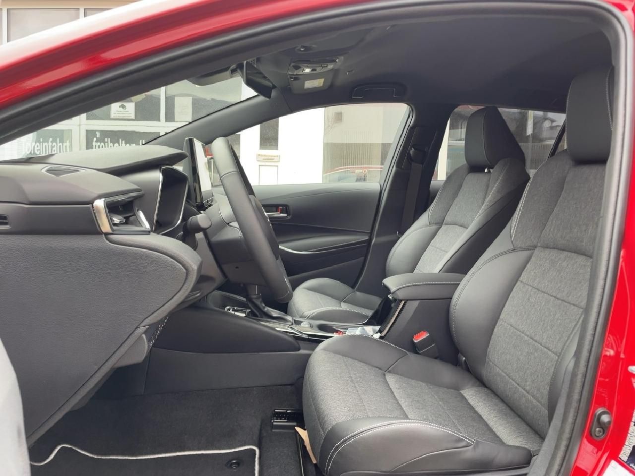 Fahrzeugabbildung Toyota Corolla Touring Sports 1.8 Hybrid Team D