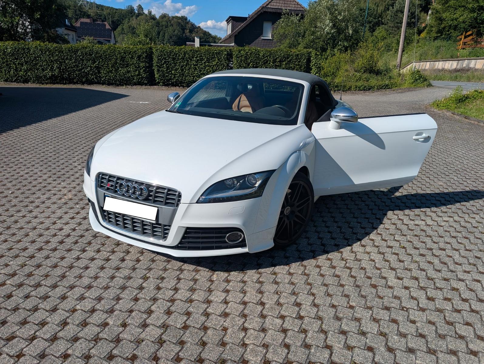 Audi TTS Roadster 2.0 TFSI quattro -Audi TTS Roadster
