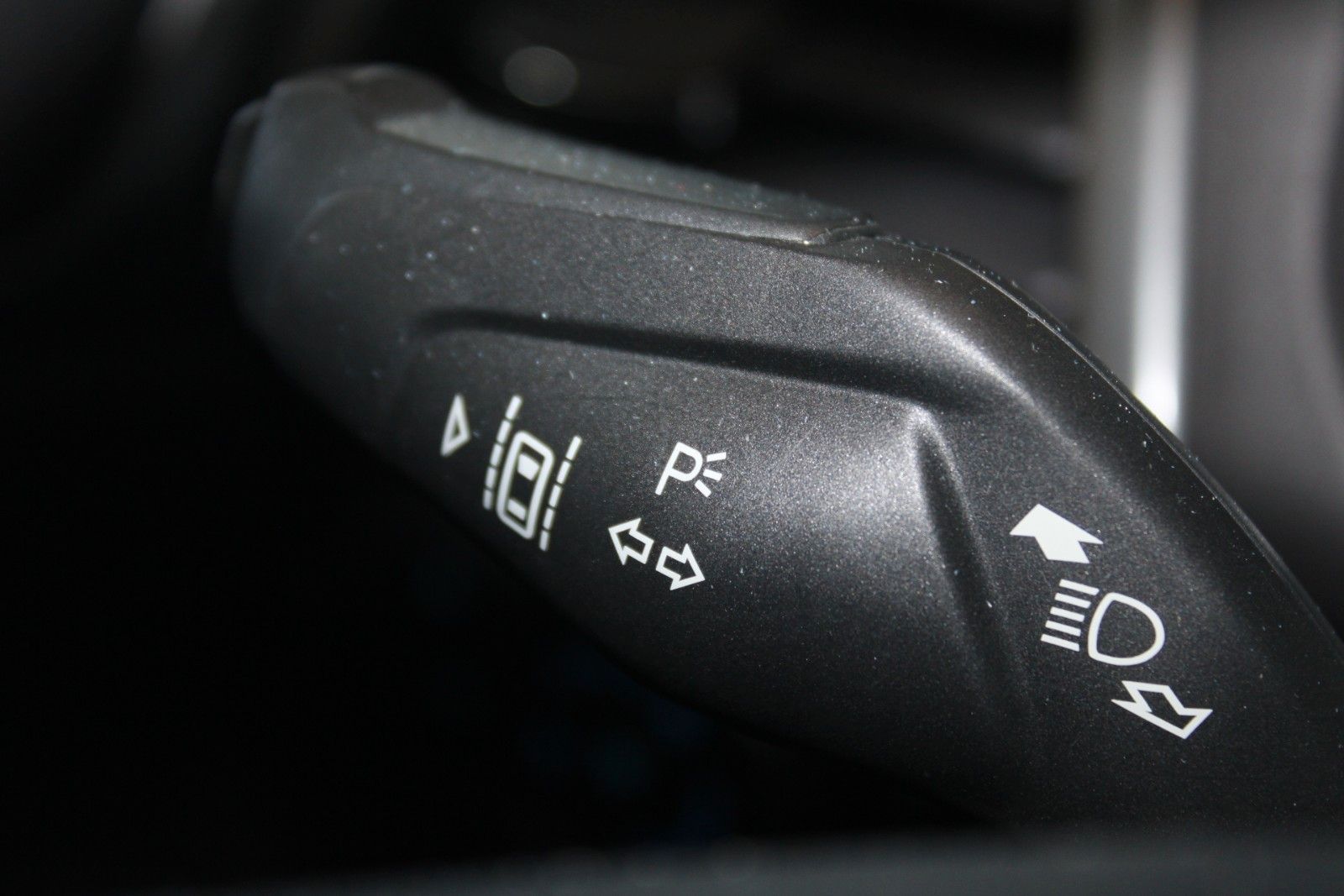 Fahrzeugabbildung Ford Mondeo 1,5 EB Titanium Turnier Winter Paket uvm.