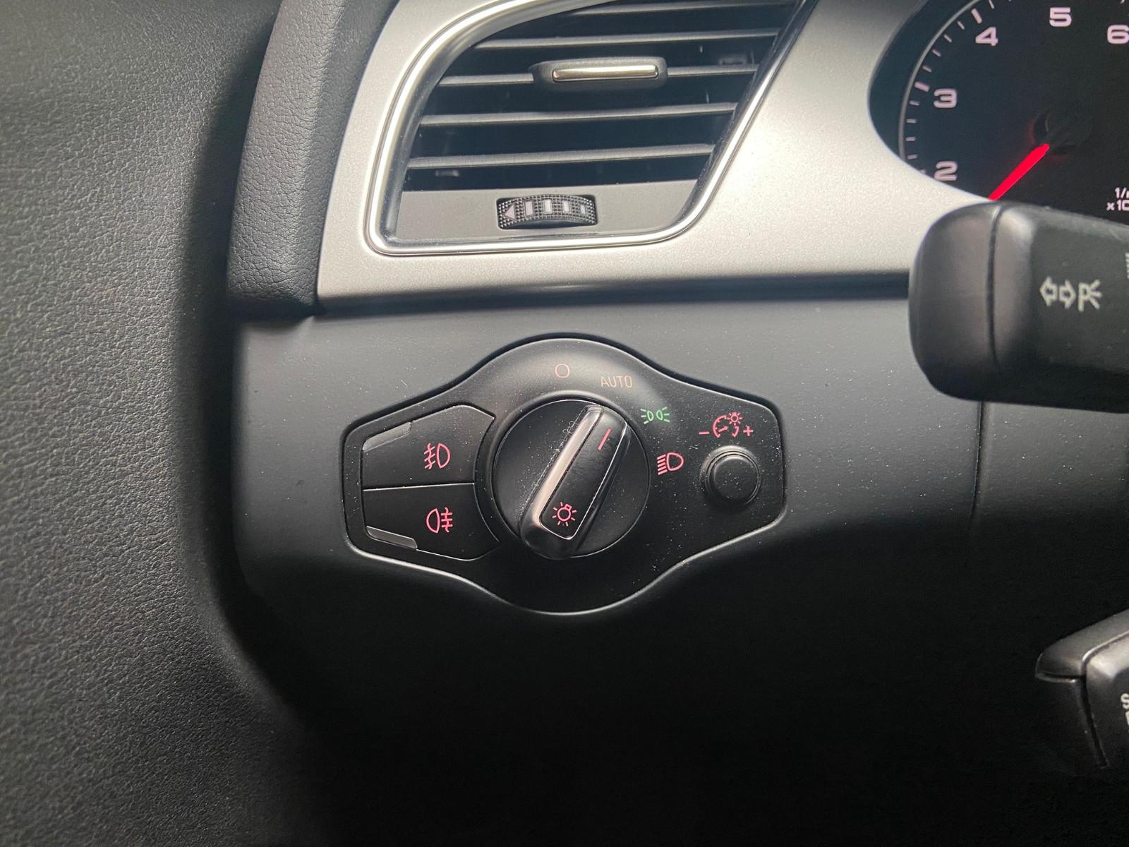 Audi A4 2010 — photo 15