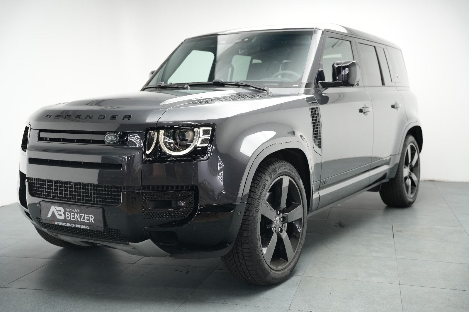 Fahrzeugabbildung Land Rover Defender 110 V8 *Panorama*HUD*Meridian*360°KAM*