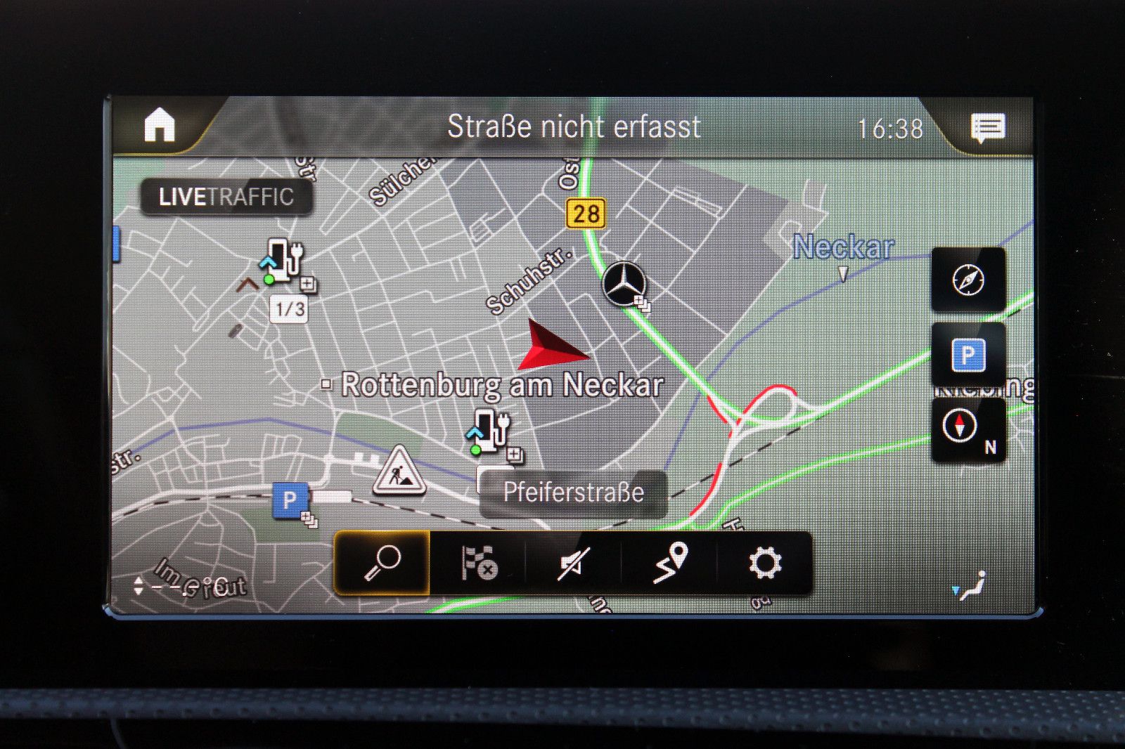 Fahrzeugabbildung Mercedes-Benz CLA 250e Shooting Brake  NAV LED PDC TEMP KAM BT