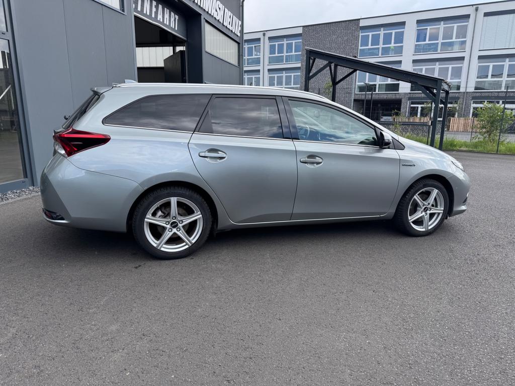 Toyota Auris Touring Sports