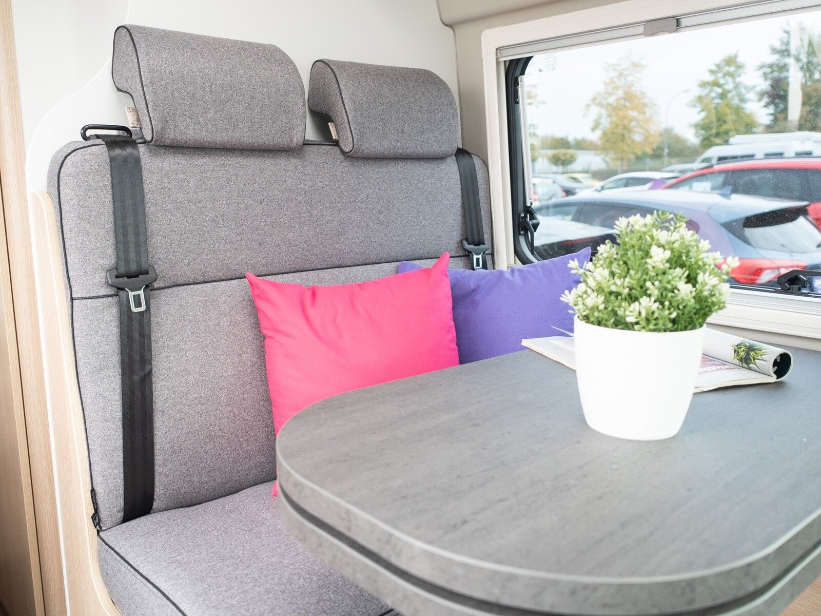 Fahrzeugabbildung Sunlight Cliff 600 Modelljahr 2026 mit Markise!