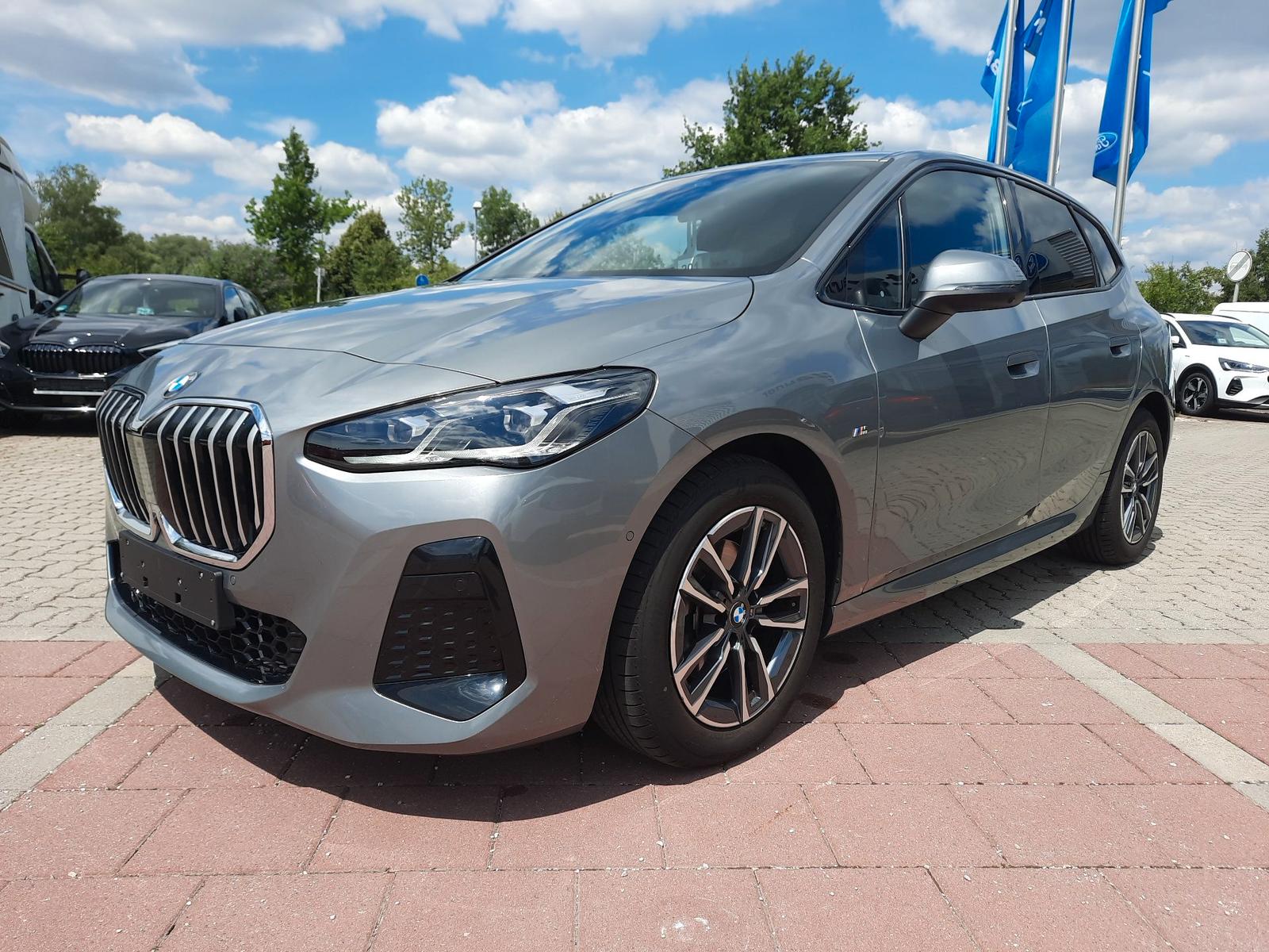 BMW 218i Active Tourer M-Sport LED LED HUD 360-Kam.