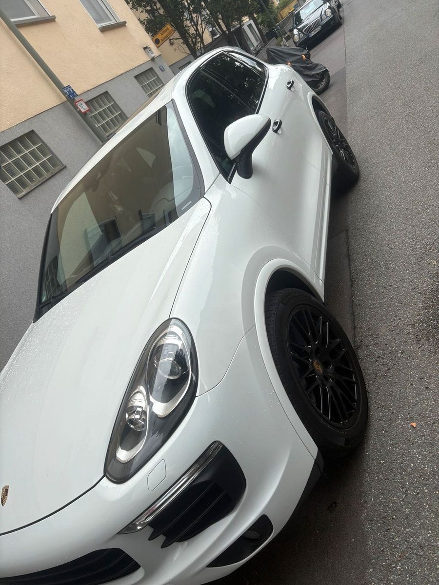 PORSCHE Porsche Cayenne Diesel auch tauch möglich ...