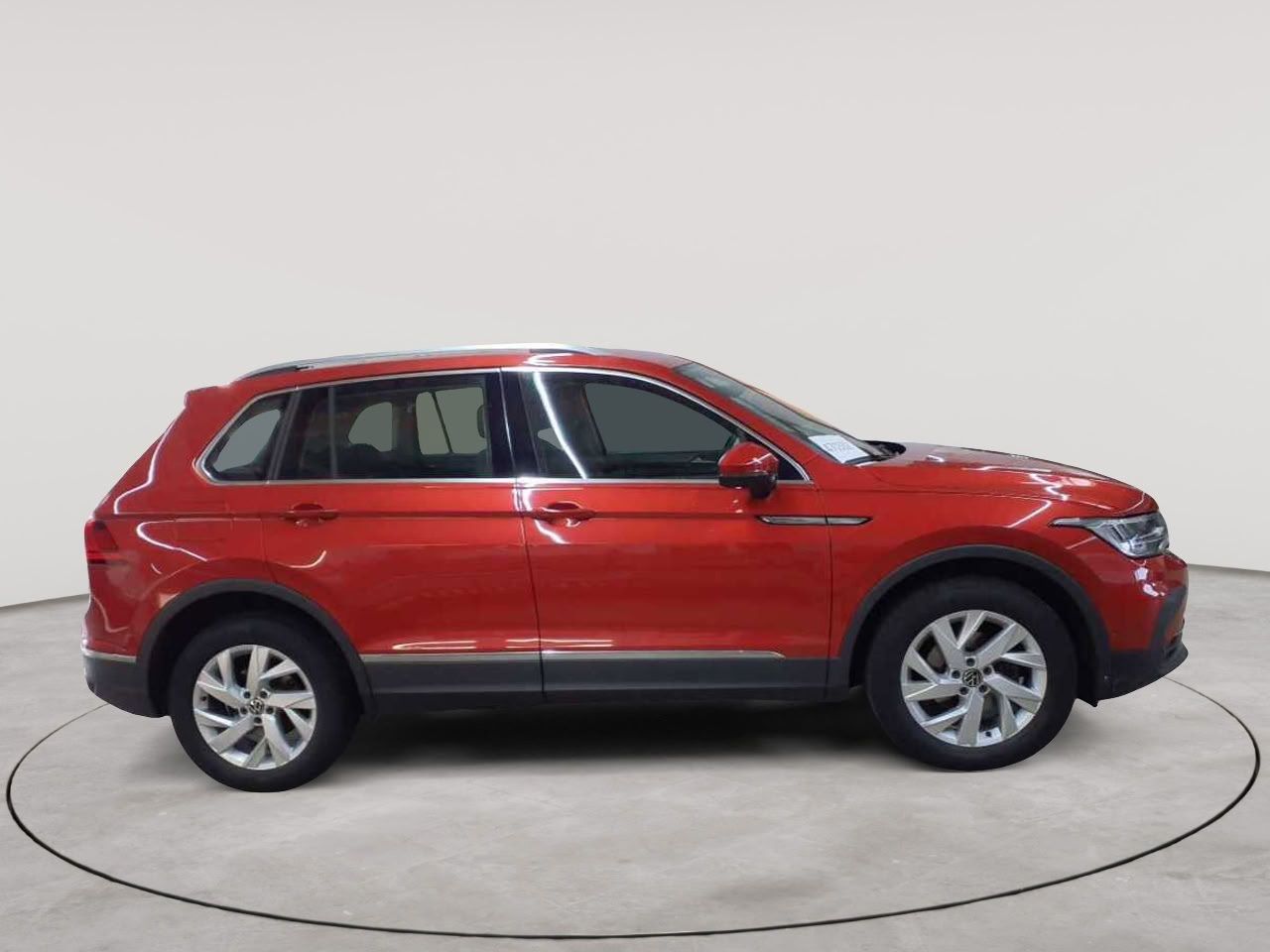 Volkswagen Tiguan 2.0 TDI 4MOTION Life HuD NAV imagem 3