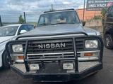 Nissan Patrol W160 Langversion (5-Türer) ... - Nissan Patrol mit Benzin-Antrieb