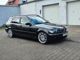 BMW 320 Baureihe 3 Touring 320i - BMW 320 aus 2004: Kombi, 320i