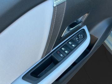 Citroën C4 1.2 PureTech 130 Max 360+Kam.+KeyLess+Massage