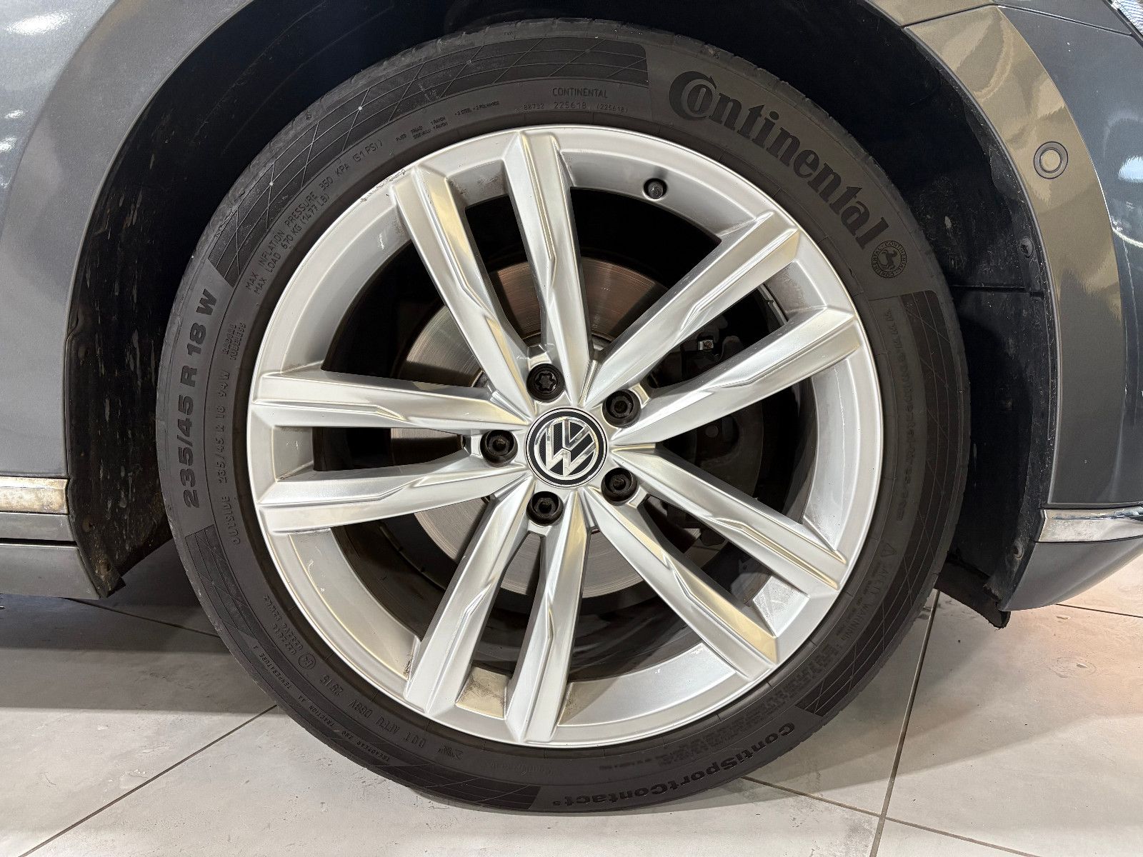 Fahrzeugabbildung Volkswagen Passat Variant Highline BMT/KAMERA/NAVI/SHZ/ACC/