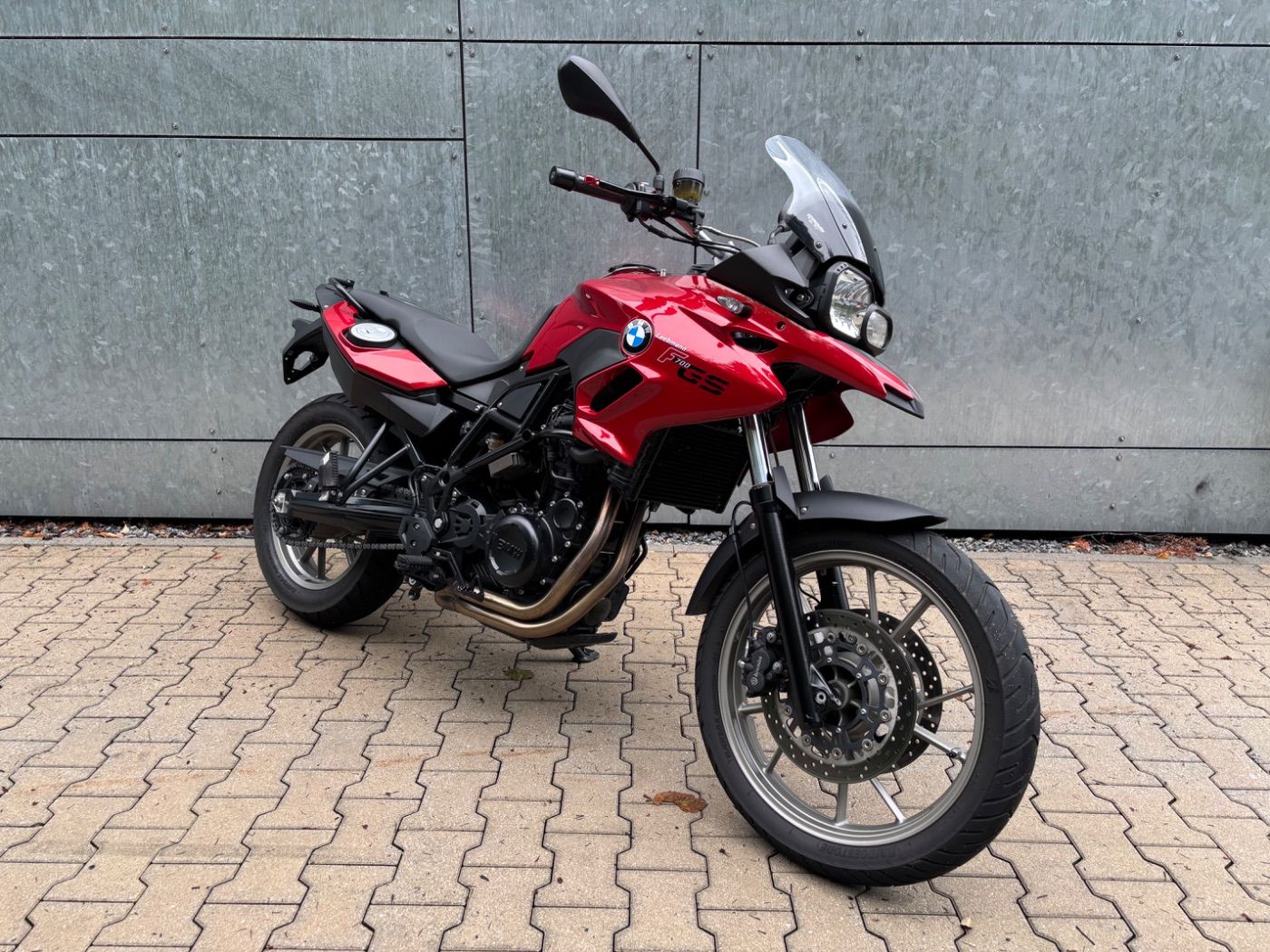 Fahrzeugabbildung BMW F 700 GS Tieferlegung LeoVince Endschalldämpfer