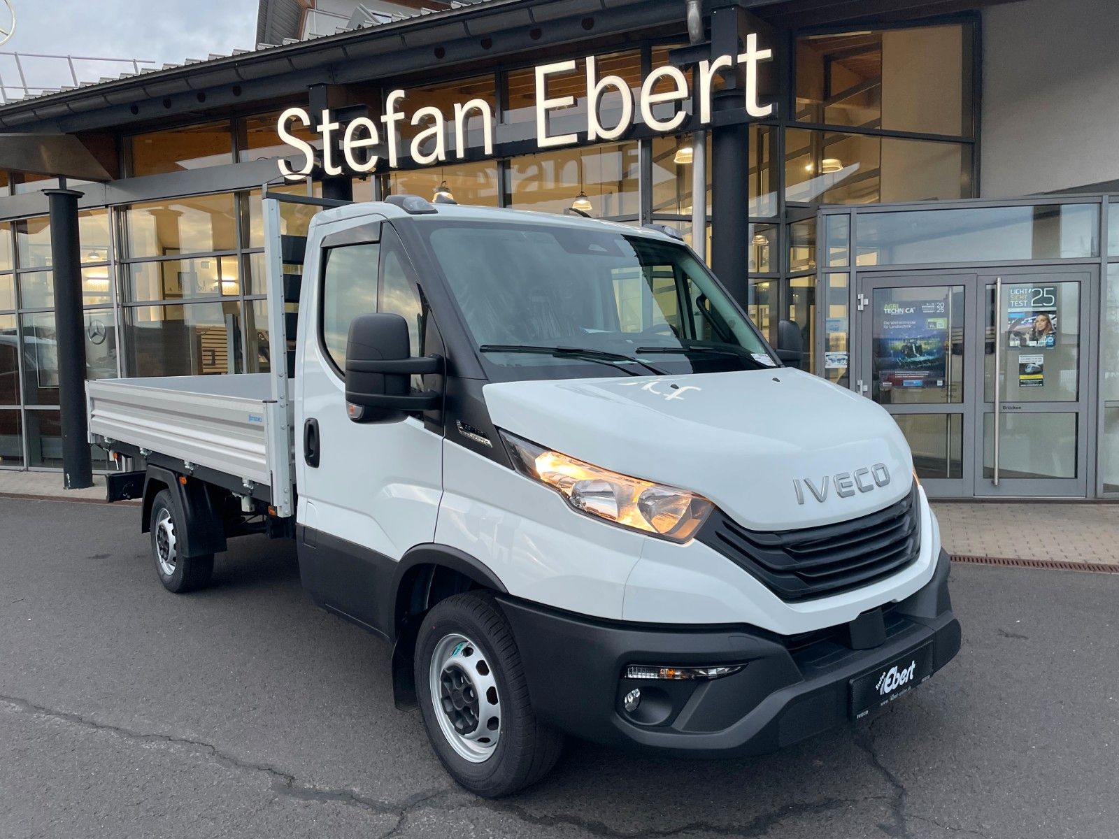 Fahrzeugabbildung Iveco Daily 35S14 A8*R3.450mm*Automatik*Kamera*2Sitze*