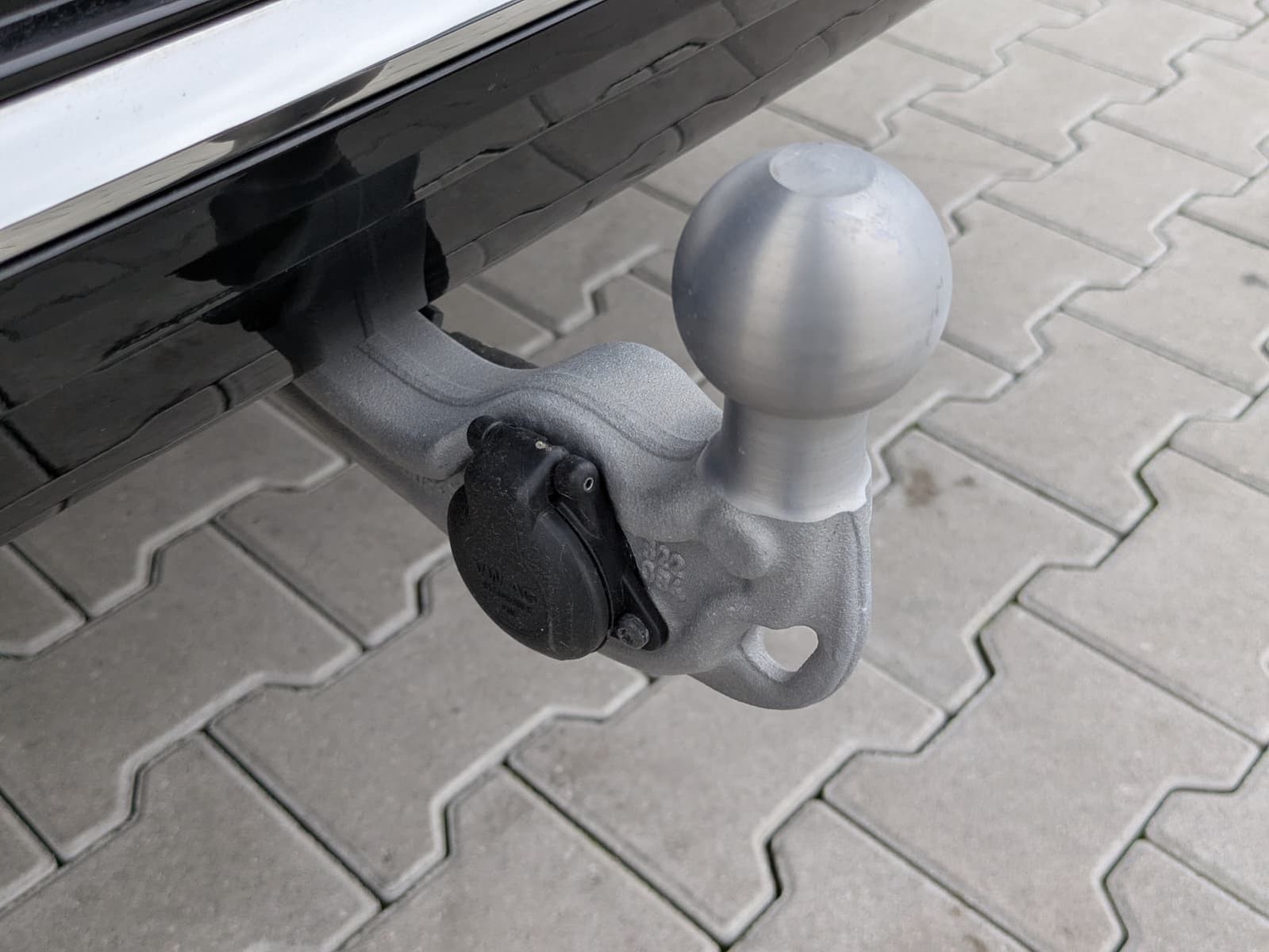 Fahrzeugabbildung Volkswagen Tiguan 2.0 TDI 4M R-Line PANO*H&K*AHK*MATRIX*20"