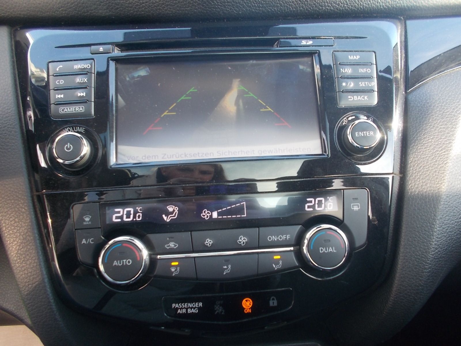 Fahrzeugabbildung Nissan Qashqai 1.2 DIG-T Acenta 4x2 Automatik