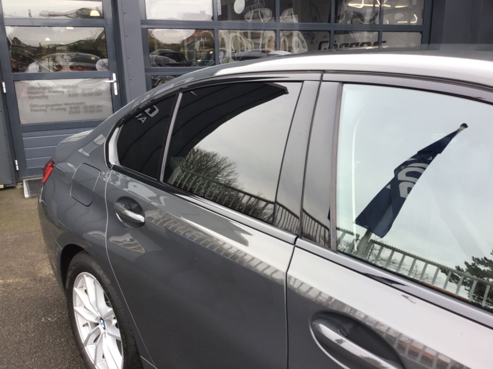 BMW 320 i Sport Line foto 18