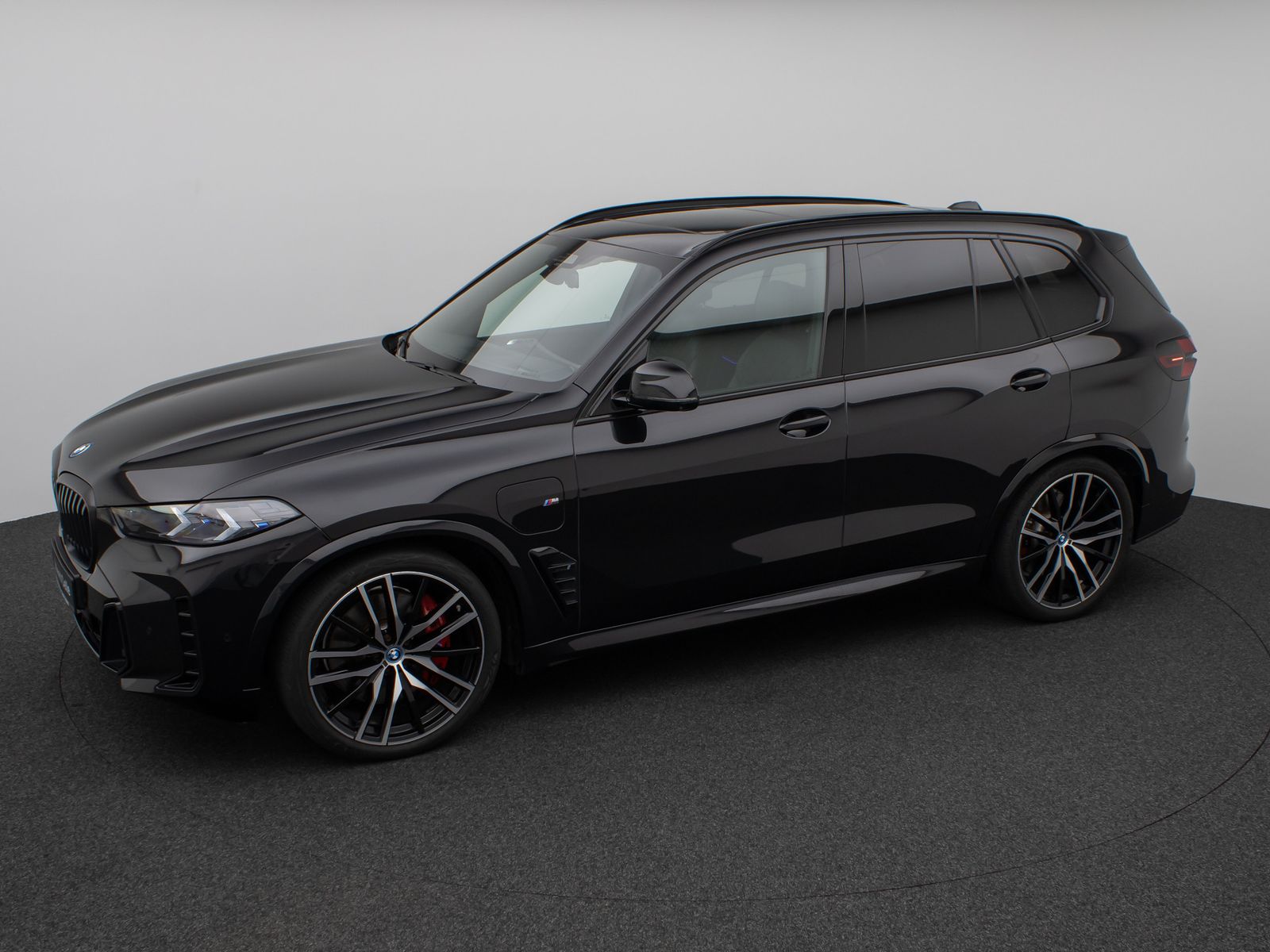 Fahrzeugabbildung BMW X5 xD50e M Sport Pro Pano 360°HUD DAB H/K SoftCl