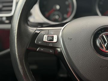 Volkswagen Golf - 12