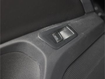 Volkswagen T-Roc R-Line Black Style1.5 TSI DSG AHK LED Kame