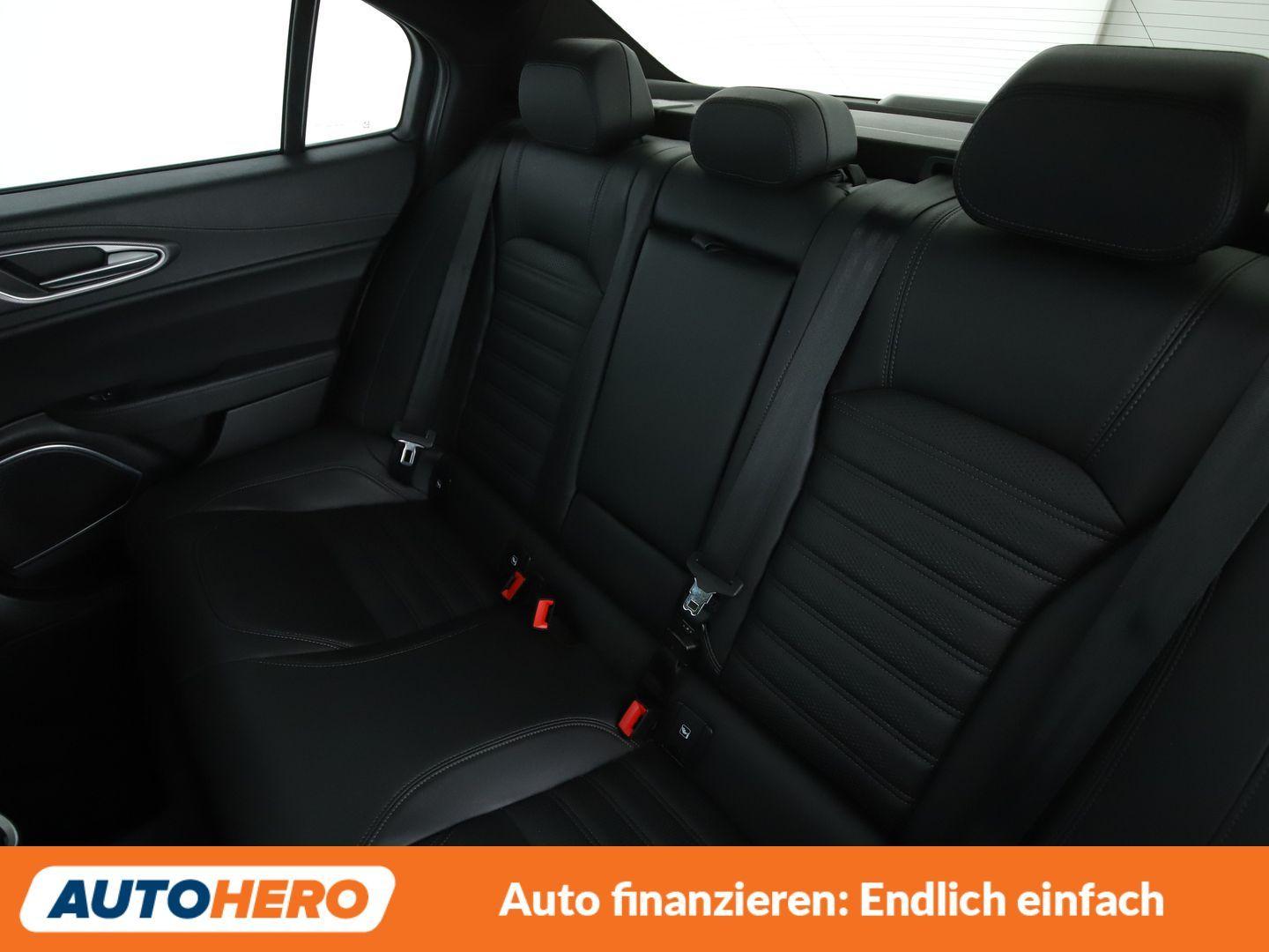 Alfa Romeo Giulia 2.0 Turbo Veloce Aut.*NAVI*BI-XENON*ACC*, миниатюра 13