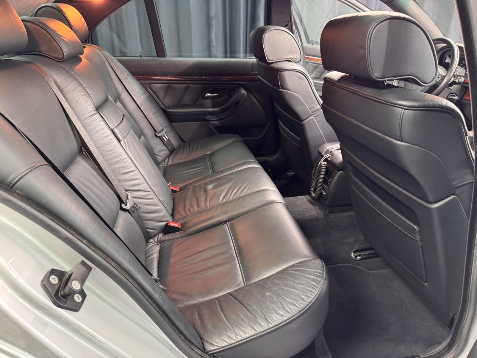 Fahrzeugabbildung BMW 540i LIM|AUTOMATIK|16:9 NAVI|LEDER|DOPPELVERGLAS
