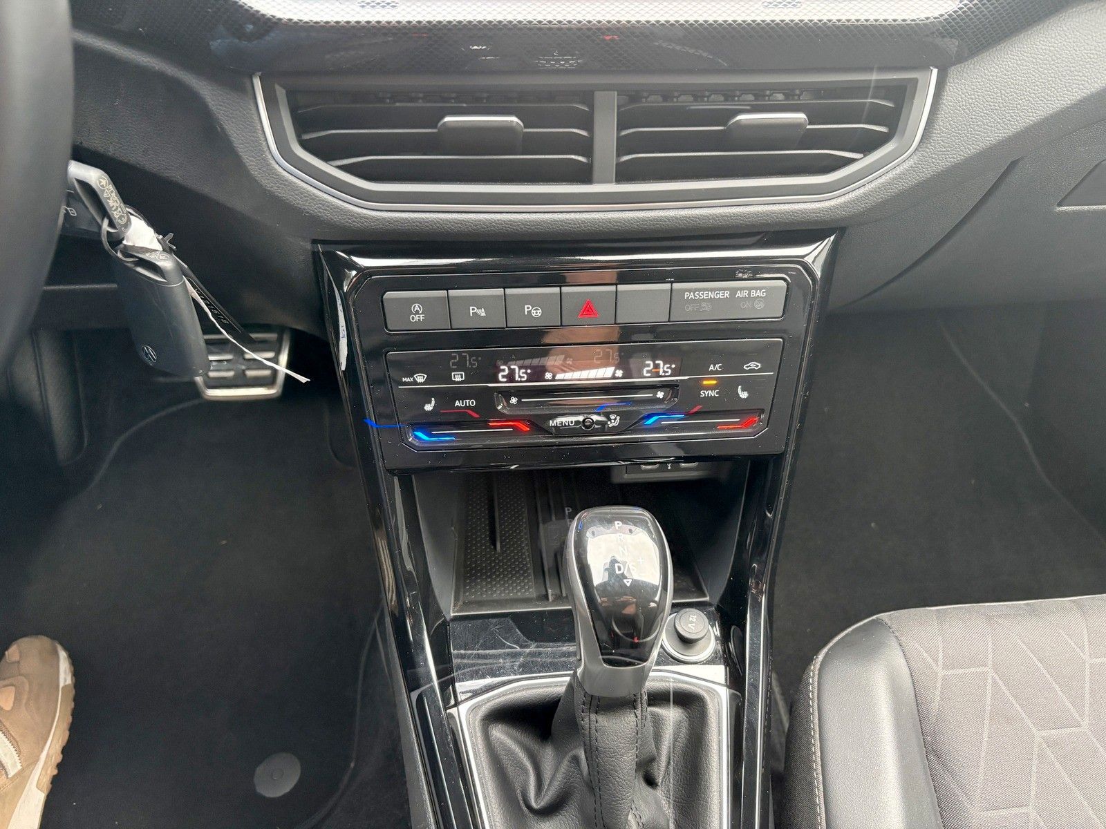 Fahrzeugabbildung Volkswagen T-Cross 1.0 TSI 85 kW Goal+ACC+Kamera+AHK+Navi+