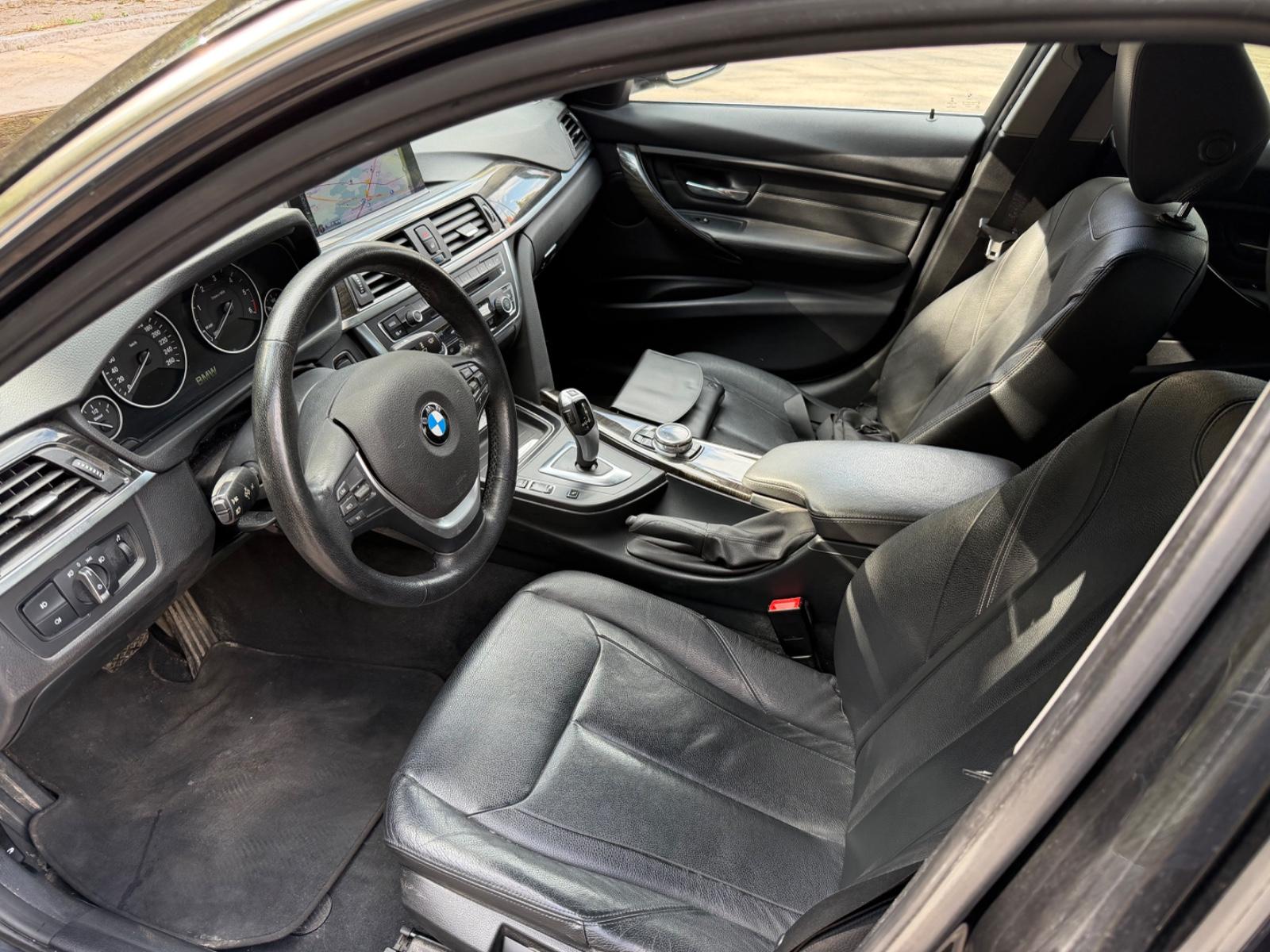 BMW 330d Luxury 3.0 258ch - 1 ère main - TVA Récupérable - Carplay - Pneus été - Toit ouvrant