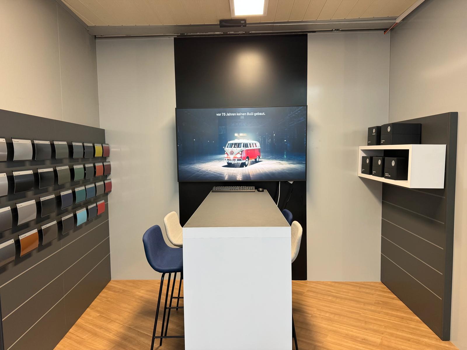 showroom-image-top