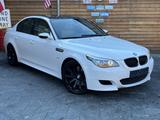 BMW M5 V10 SMG Xenon HUD Schiebedach Leder - BMW M-Modelle aus 2008