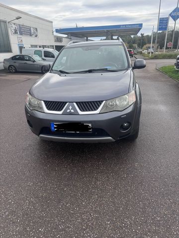 Jiný Auto Mitsubishi Outlander