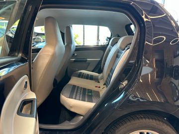 MYAUTOCENTER – Gebraucht- und Jahreswagen mit Werkstattservice in Pfaffenhofen Seat Mii Style Salsa *NAVI*PDC*KLIMA*SportLenkrad*