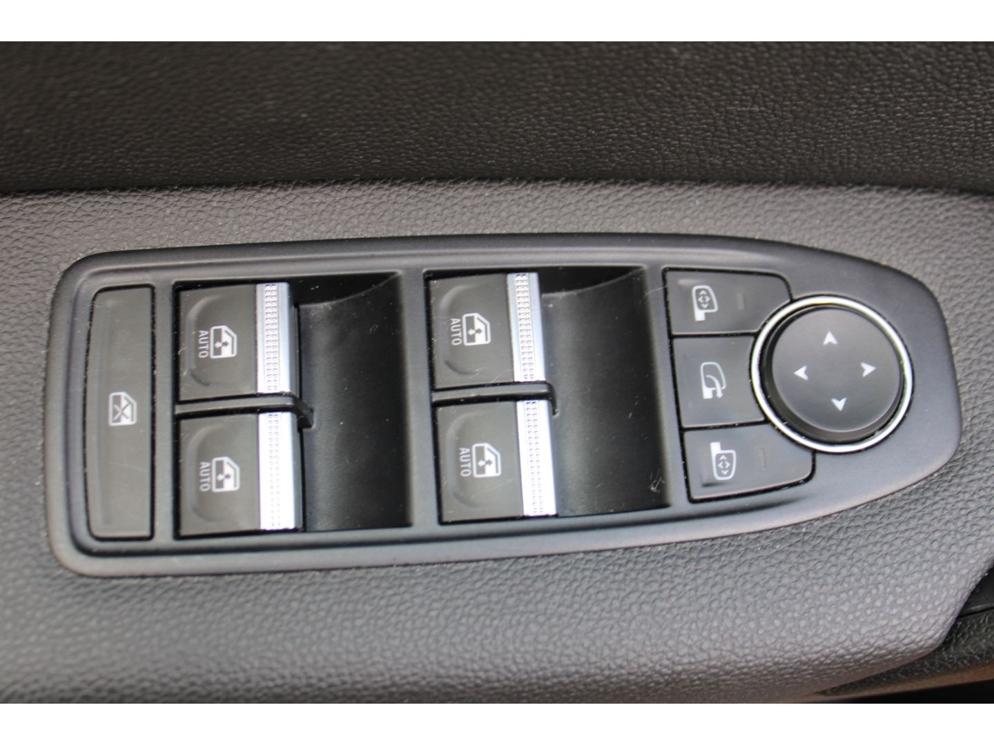 Fahrzeugabbildung Renault Captur II Intens LED GRA PDC RFK Navi StHzg WiPa