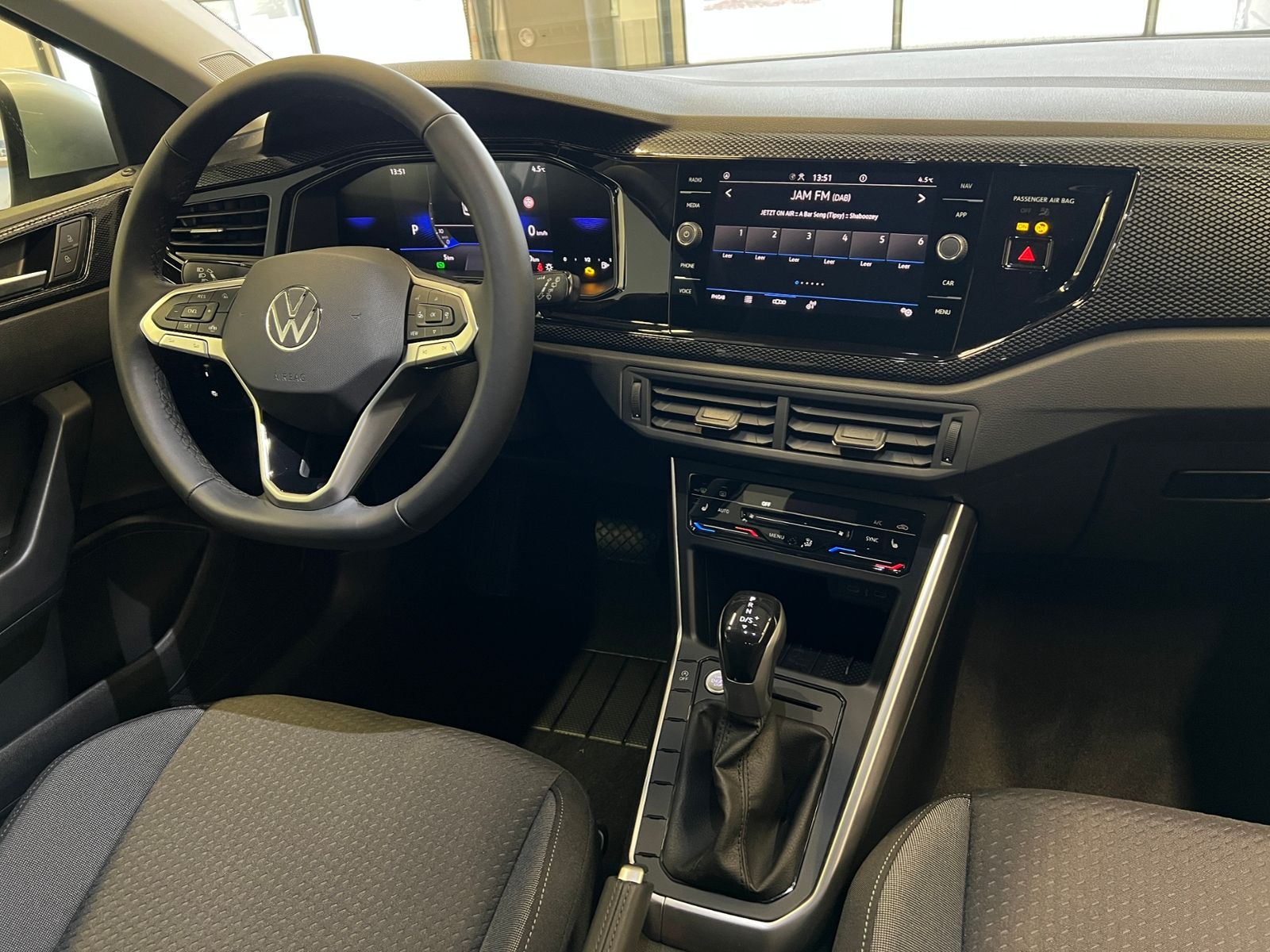 Fahrzeugabbildung Volkswagen Taigo Life 1.0 TSI DSG *IQ.LIGHT, Digital Cockpi