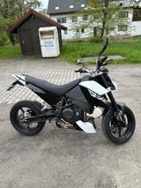 KTM 690 Duke 3 - KTM 2011 690