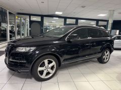 AUDI Q7 3.0 TDI  quattro Euro6/BOSE/STANDHEIZUNG/AHK!